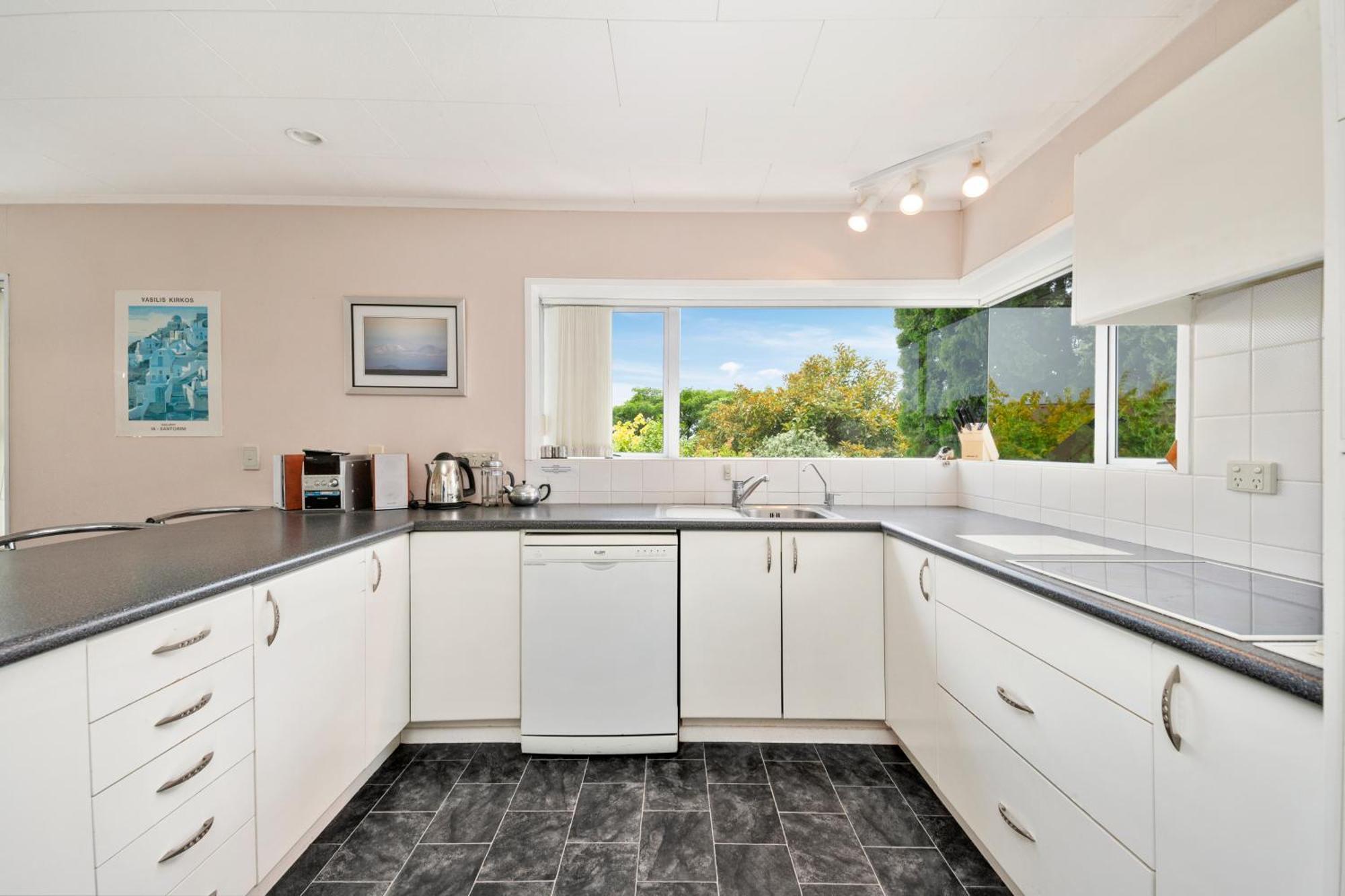 The White House - Taupo Holiday Home Екстер'єр фото