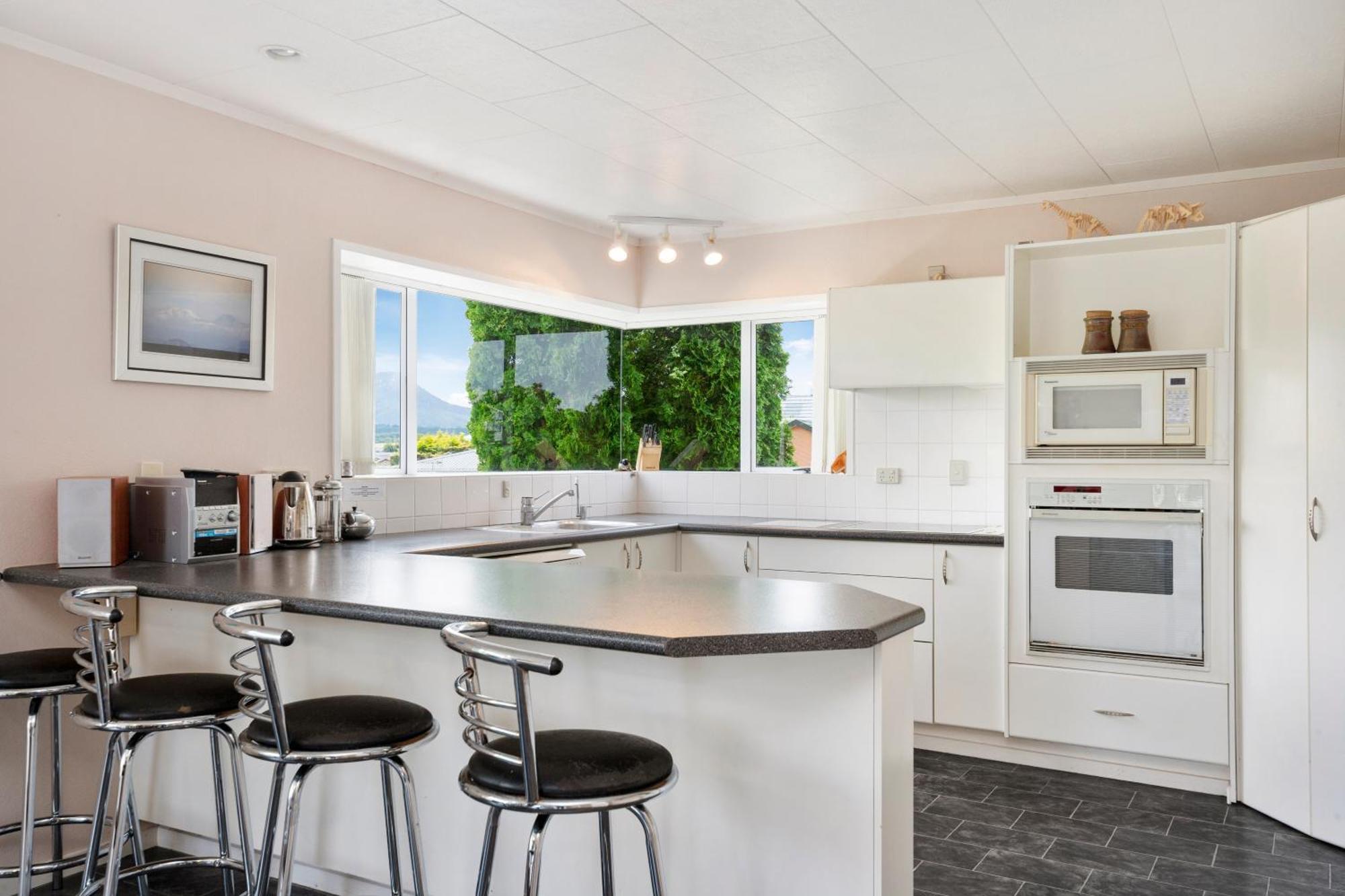 The White House - Taupo Holiday Home Екстер'єр фото
